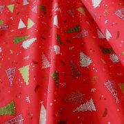   BOSCO, piros, fenyőfa mintás, karácsonyi lakástextil, dekorvászon