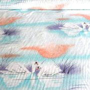 Pamut-szatén vászon, hattyú mintával  - maradék darab: 0,6 m